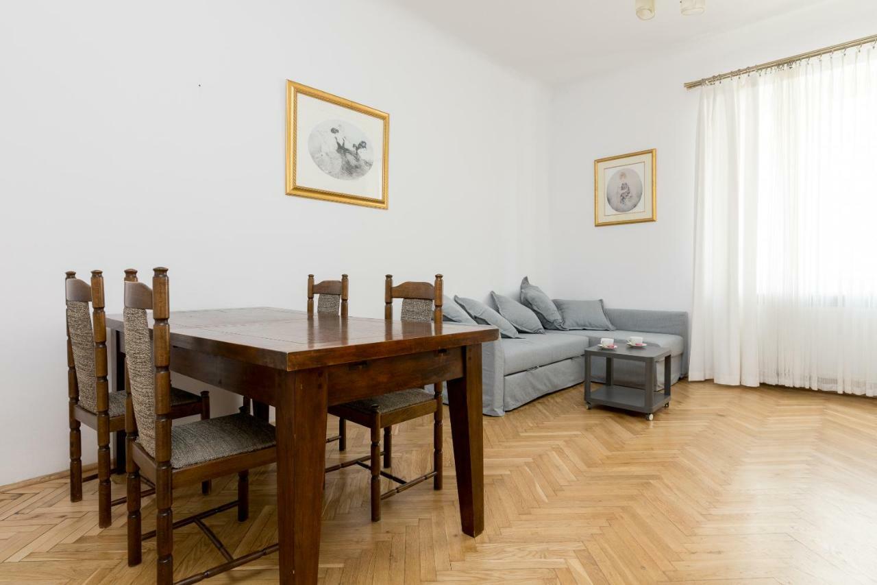 Apartment Powisle Superior Warsaw